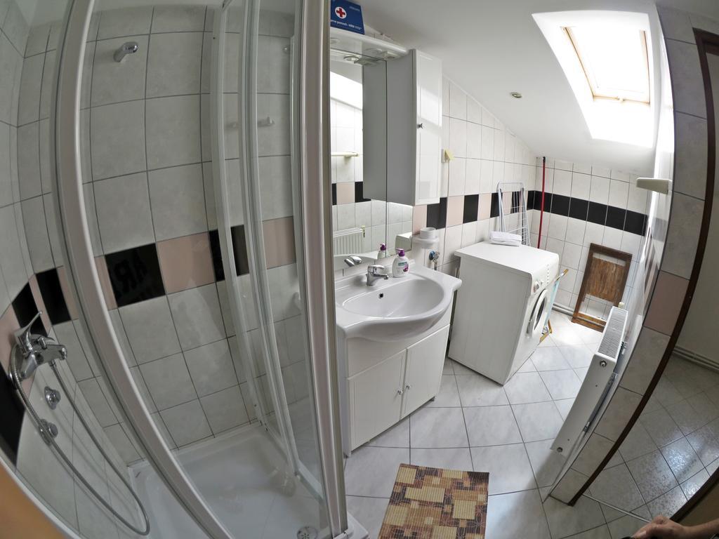 Apartment House Lalita Fužine エクステリア 写真