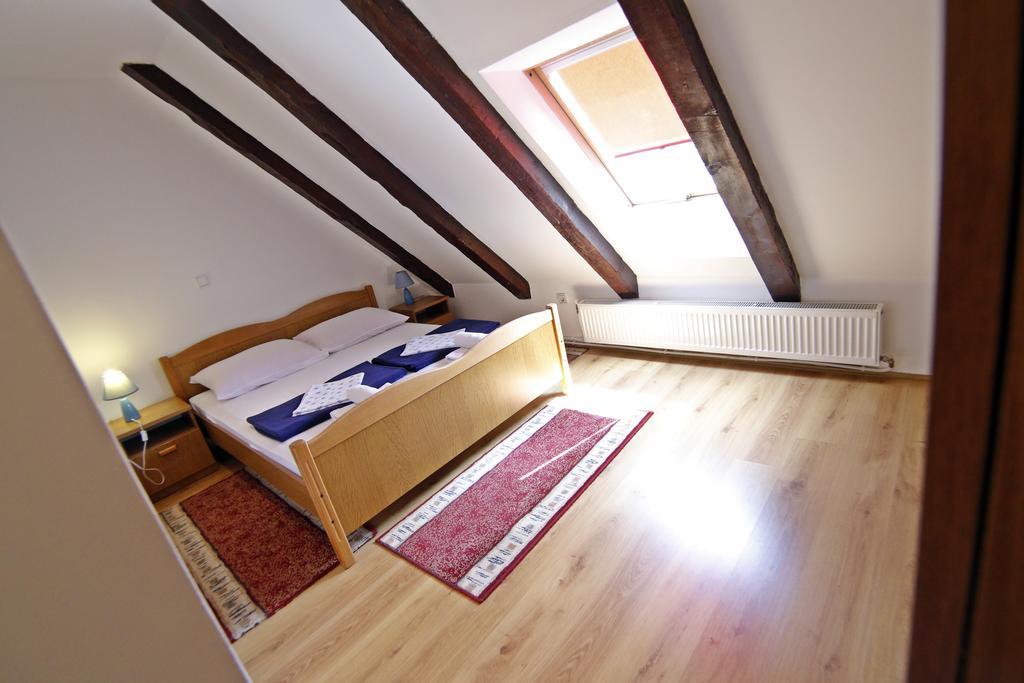 Apartment House Lalita Fužine エクステリア 写真